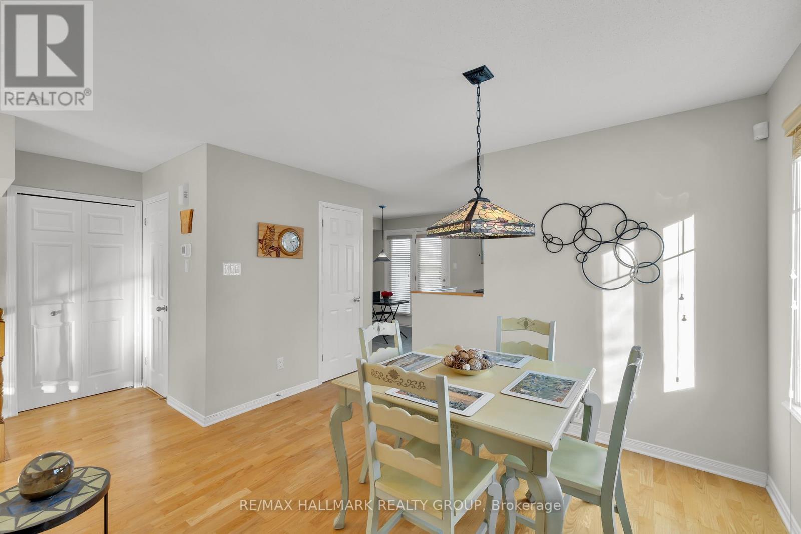 4 - 577 Reardon Private, Ottawa, ON - Indoor Photo Showing Dining Room
