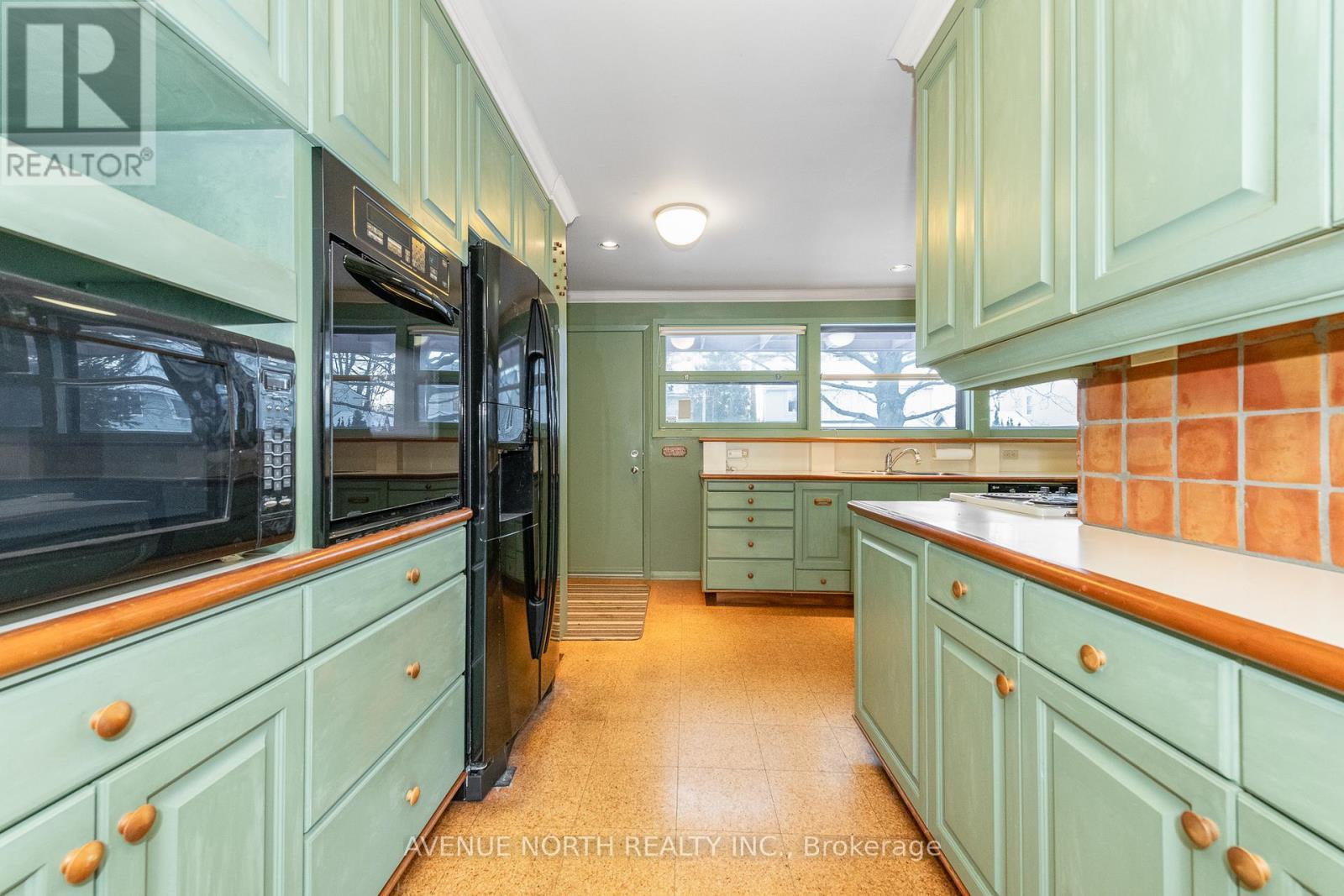 201 Latchford Road, Ottawa, ON - Indoor Photo Showing Kitchen