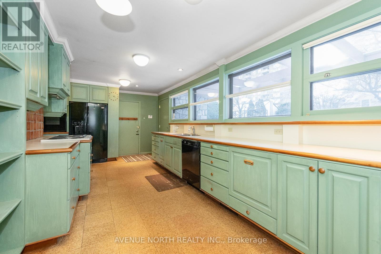 201 Latchford Road, Ottawa, ON - Indoor Photo Showing Kitchen
