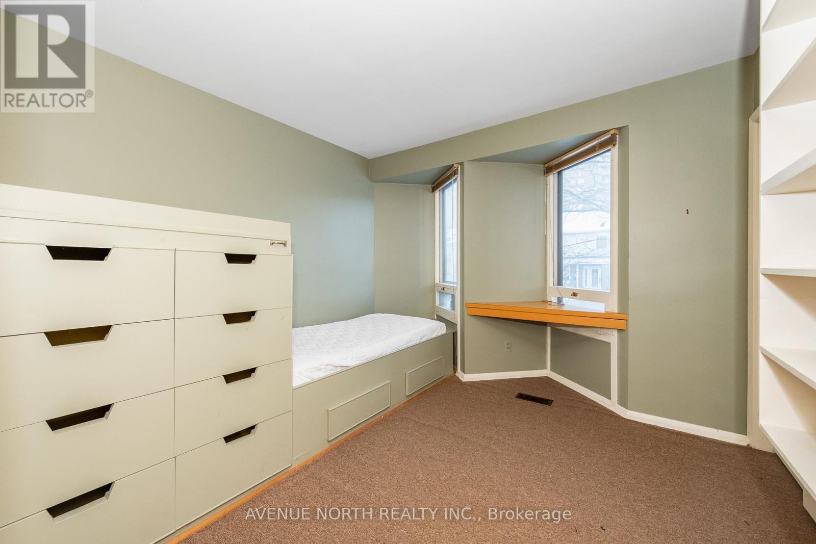201 Latchford Road, Ottawa, ON - Indoor Photo Showing Bedroom