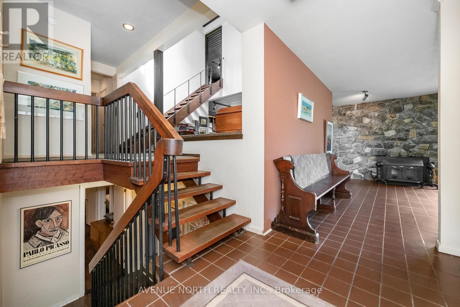 201 Latchford Road, Ottawa, ON - Indoor Photo Showing Other Room