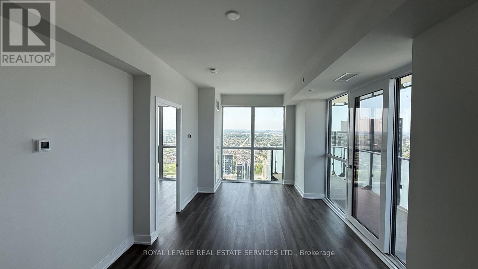 3811 - 430 Square One Drive, Mississauga, ON - Indoor Photo Showing Other Room