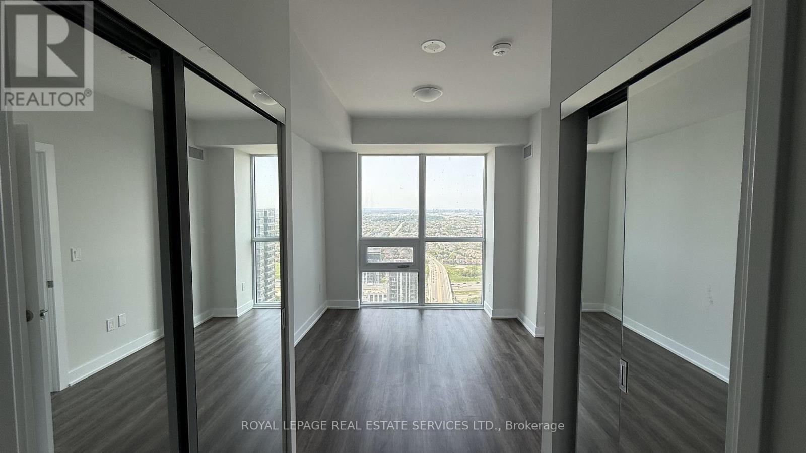 3811 - 430 Square One Drive, Mississauga, ON - Indoor Photo Showing Other Room