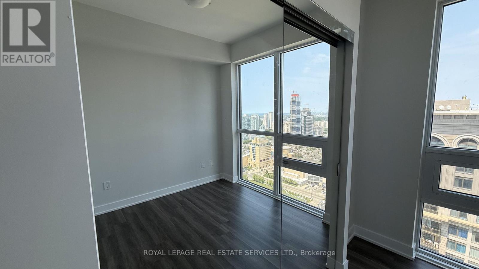 3811 - 430 Square One Drive, Mississauga, ON - Indoor Photo Showing Other Room