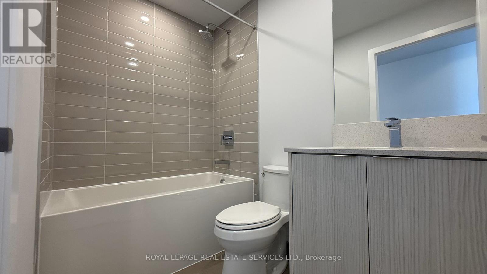 3811 - 430 Square One Drive, Mississauga, ON - Indoor Photo Showing Bathroom