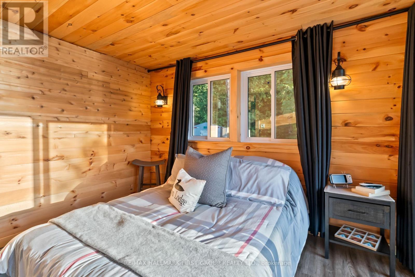 402 Steenburg Lake Road S, Limerick, ON - Indoor Photo Showing Bedroom