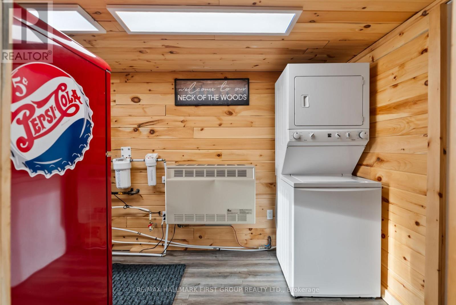 402 Steenburg Lake Road S, Limerick, ON - Indoor Photo Showing Laundry Room