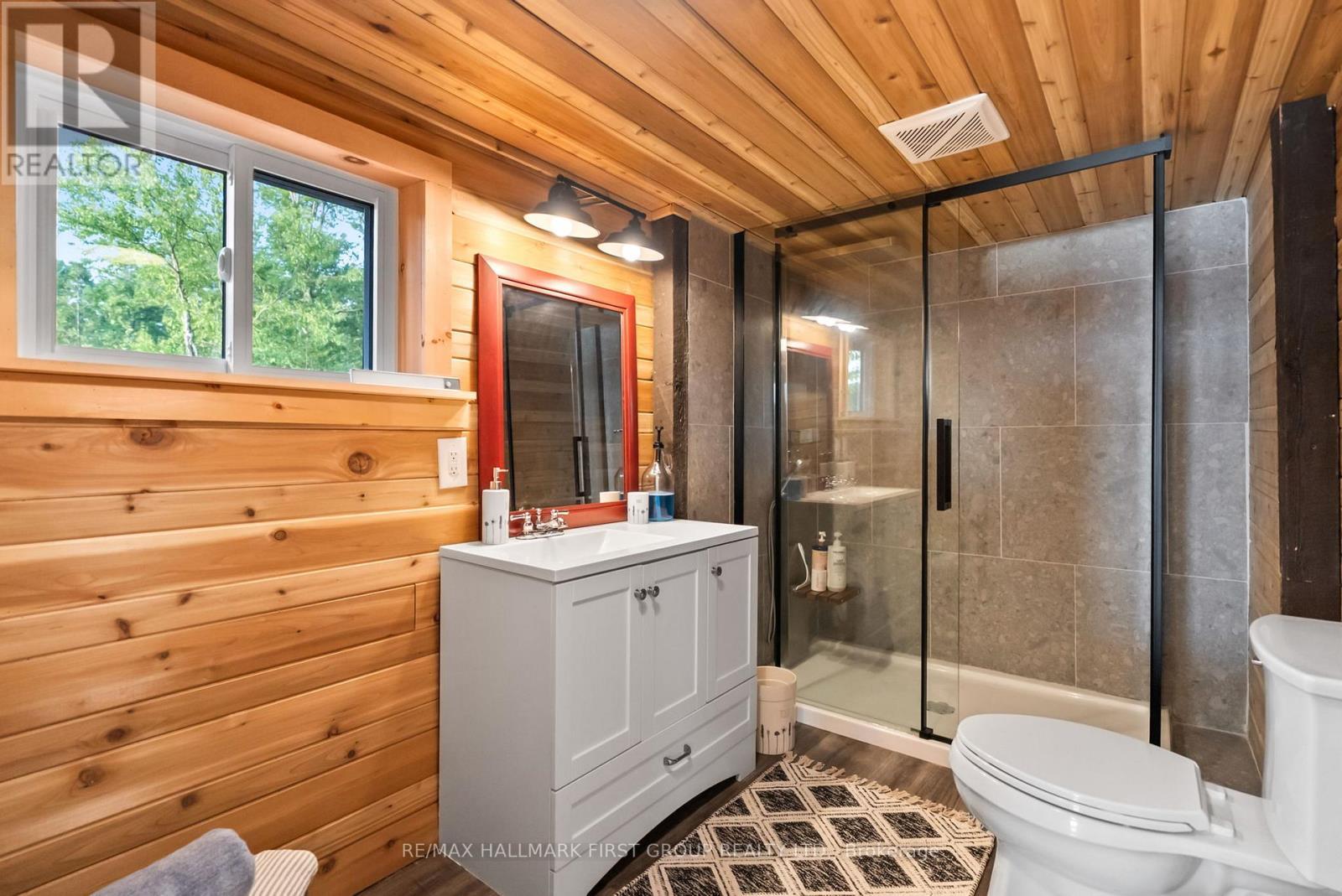 402 Steenburg Lake Road S, Limerick, ON - Indoor Photo Showing Bathroom