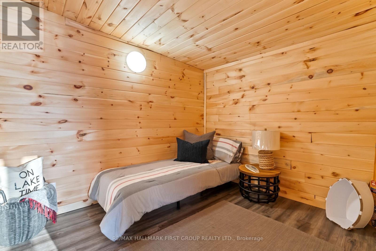 402 Steenburg Lake Road S, Limerick, ON - Indoor Photo Showing Bedroom