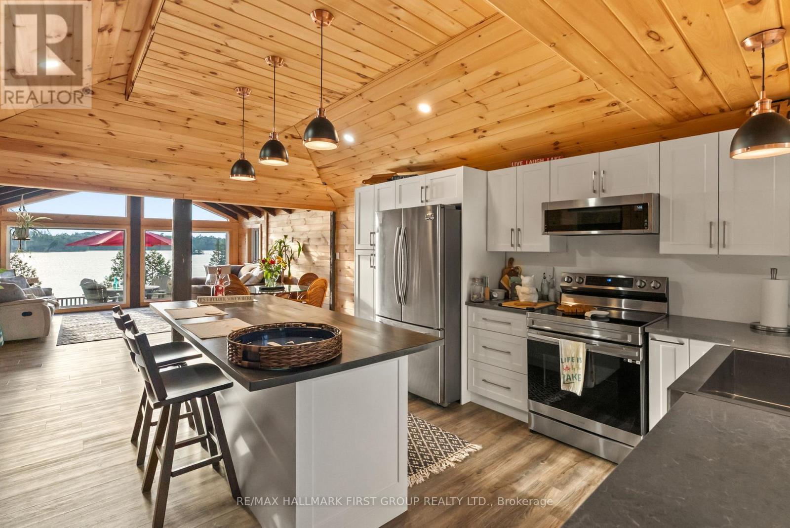 402 Steenburg Lake Road S, Limerick, ON - Indoor Photo Showing Kitchen With Upgraded Kitchen