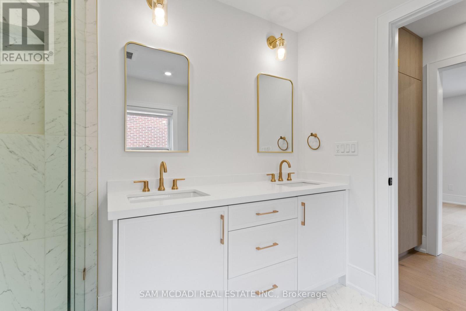 1882 Sherwood Forrest Circle, Mississauga, ON - Indoor Photo Showing Bathroom