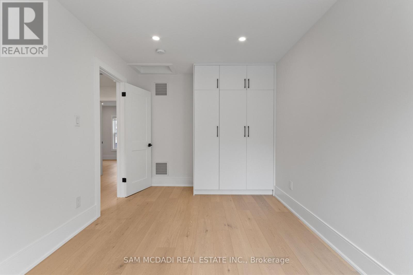 1882 Sherwood Forrest Circle, Mississauga, ON - Indoor Photo Showing Other Room