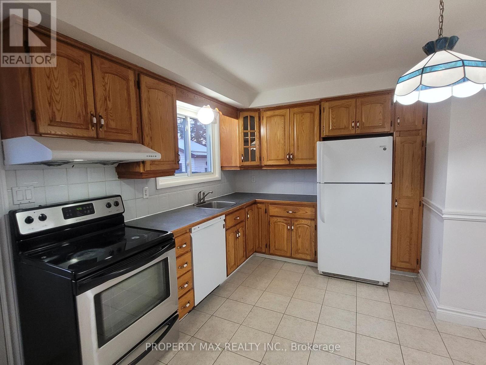 46 Gilbert Street, Belleville, ON - Indoor Photo Showing Kitchen