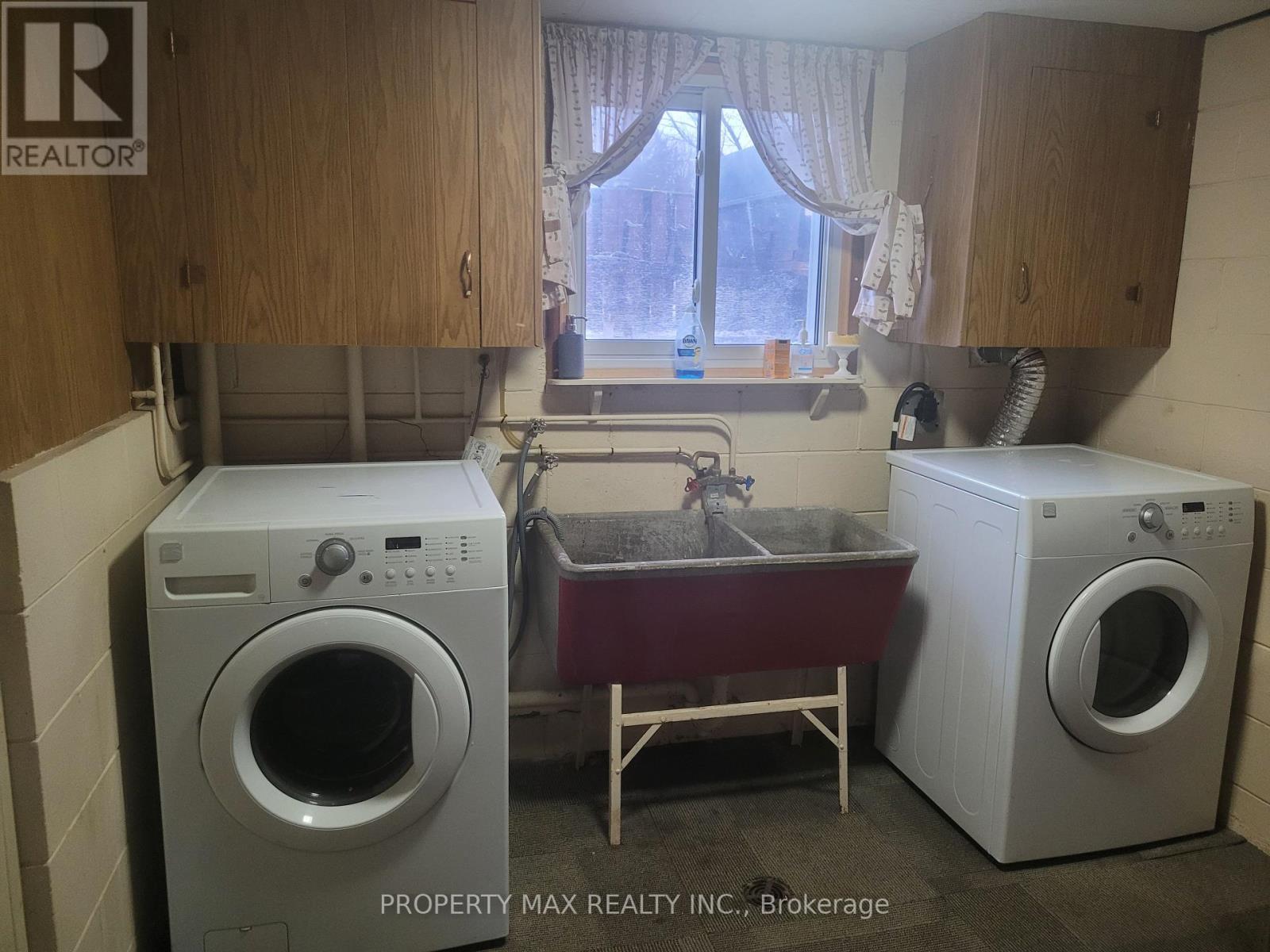 46 Gilbert Street, Belleville, ON - Indoor Photo Showing Laundry Room
