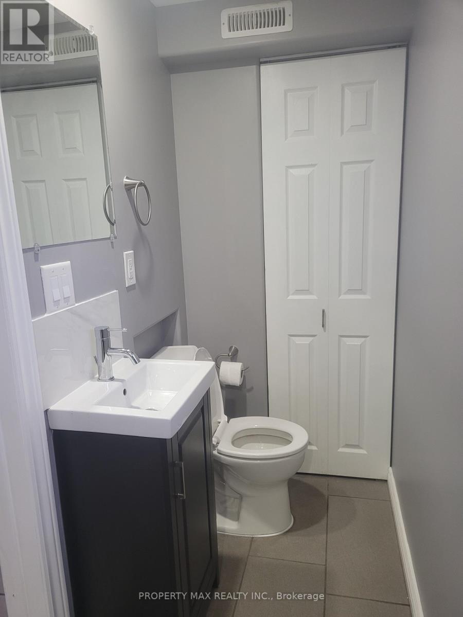 46 Gilbert Street, Belleville, ON - Indoor Photo Showing Bathroom