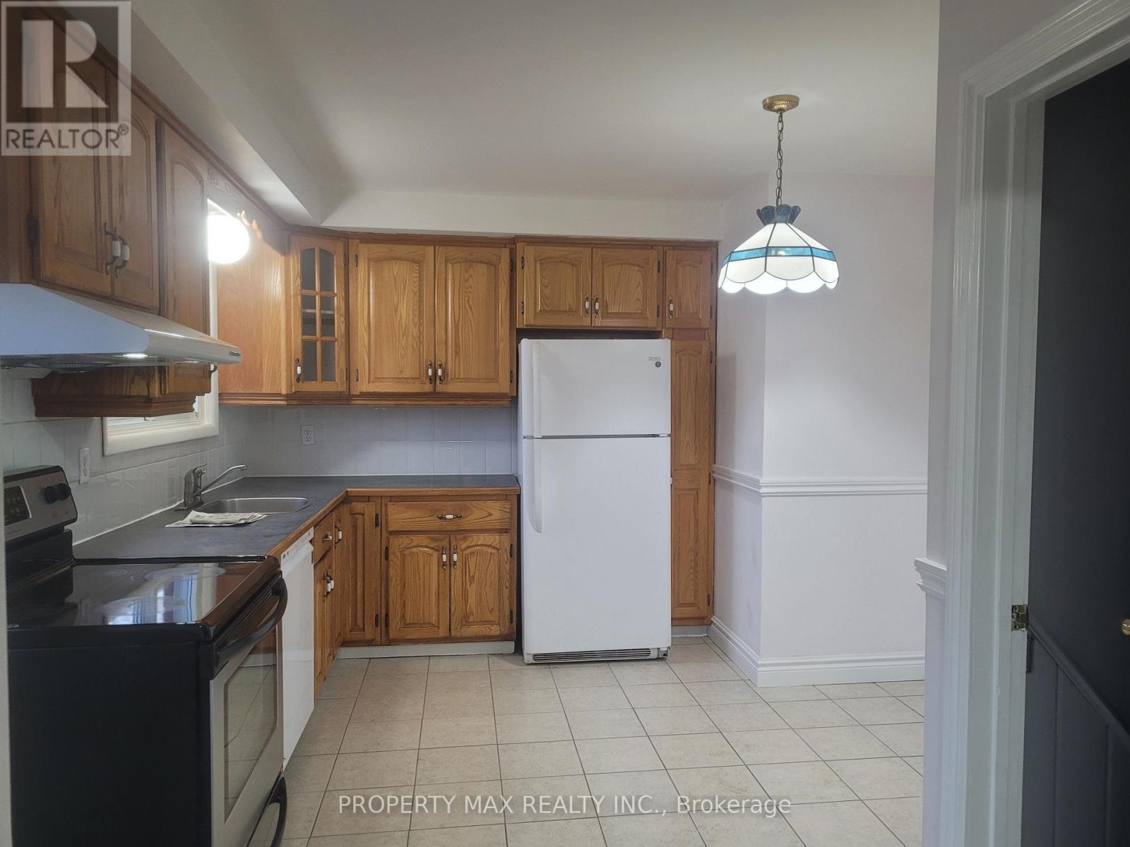 46 Gilbert Street, Belleville, ON - Indoor Photo Showing Kitchen