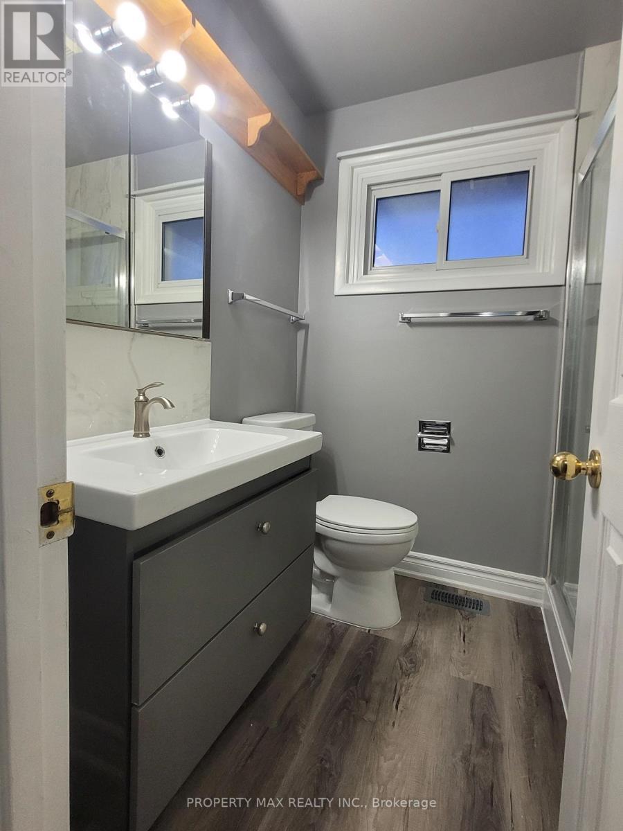 46 Gilbert Street, Belleville, ON - Indoor Photo Showing Bathroom