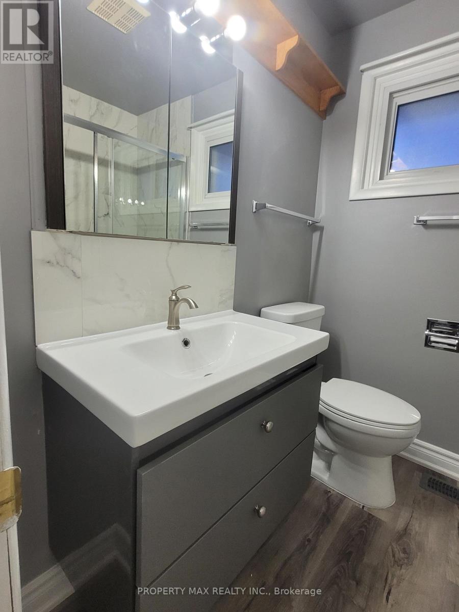 46 Gilbert Street, Belleville, ON - Indoor Photo Showing Bathroom