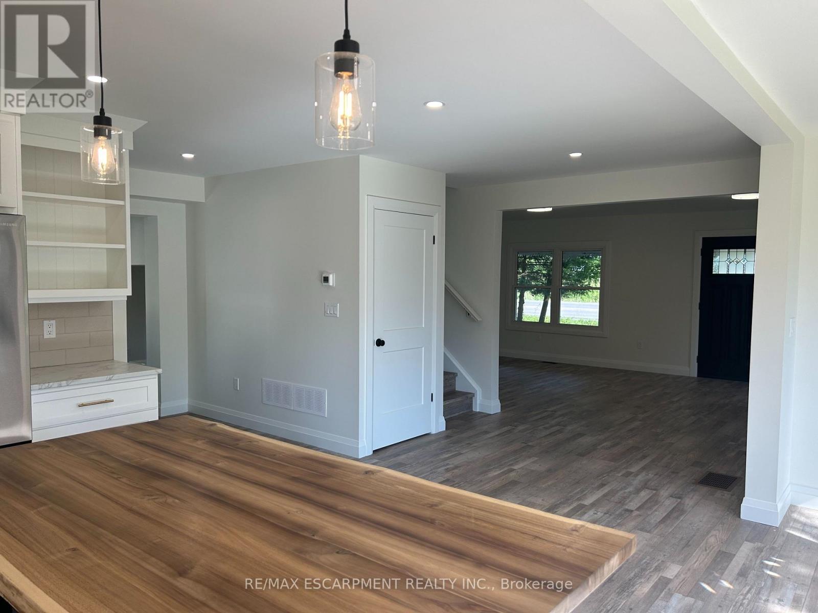 1888B Highway 3 E, Haldimand, ON - Indoor Photo Showing Other Room