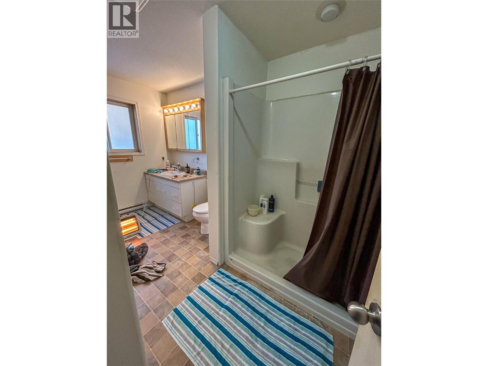 Unit 3 - 416 Sayward Avenue, Salmo, BC - Indoor Photo Showing Other Room