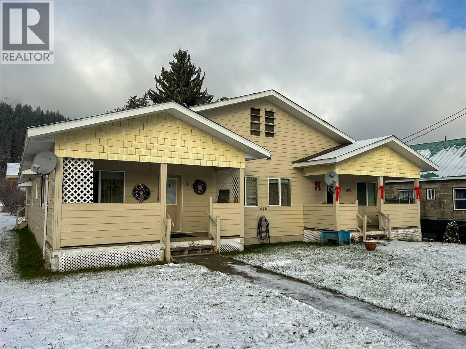 416 Sayward Avenue, Salmo, BC - Outdoor