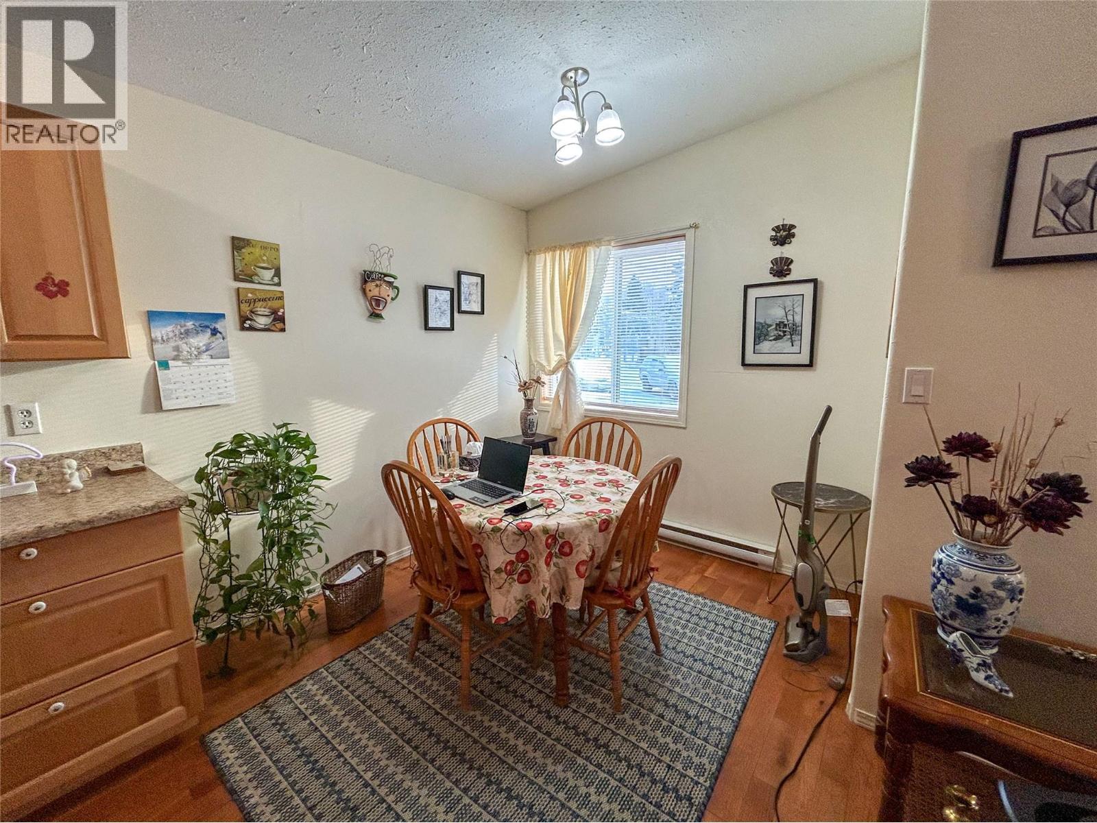 416 Sayward Avenue, Salmo, BC - Indoor Photo Showing Other Room