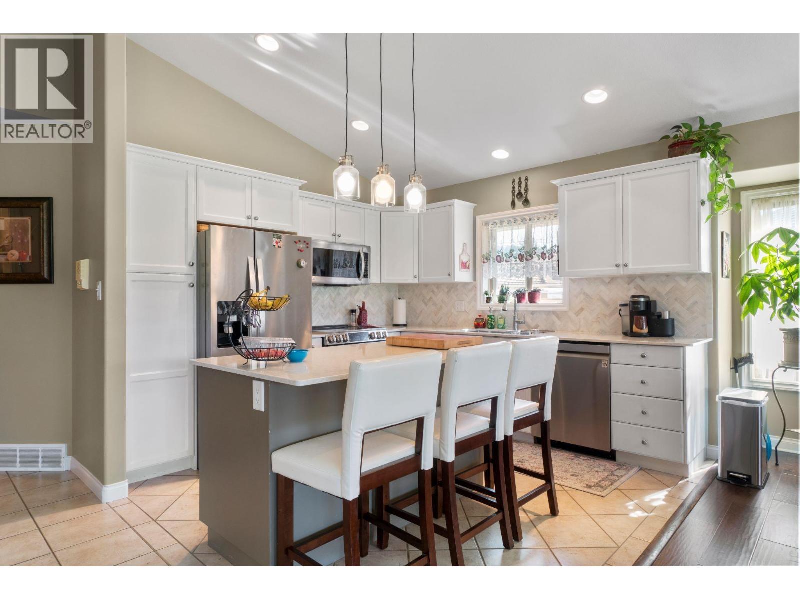 2550 Golf Course Drive Unit# 11, Blind Bay, BC - Indoor