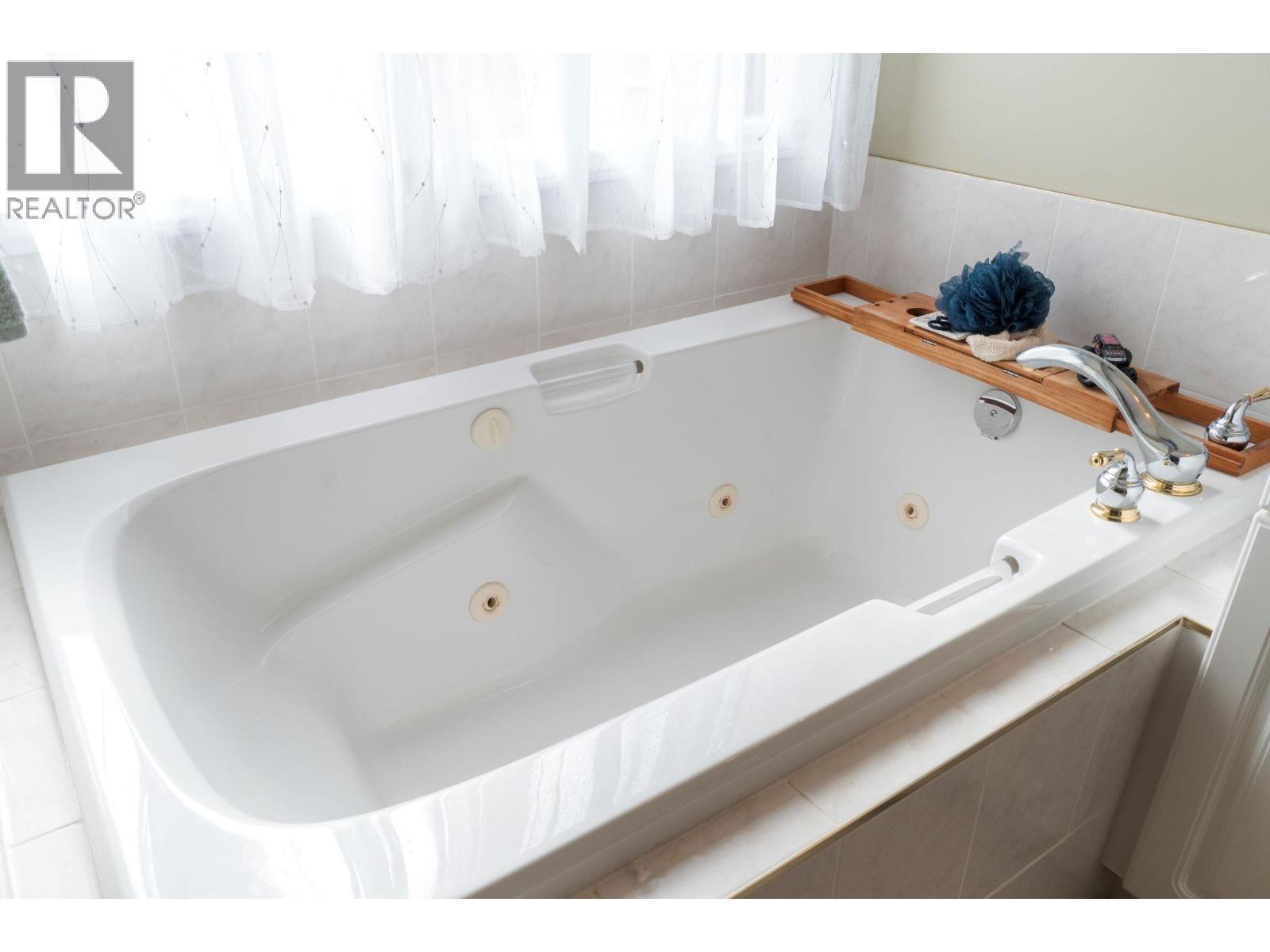 2550 Golf Course Drive Unit# 11, Blind Bay, BC - Indoor Photo Showing Bathroom