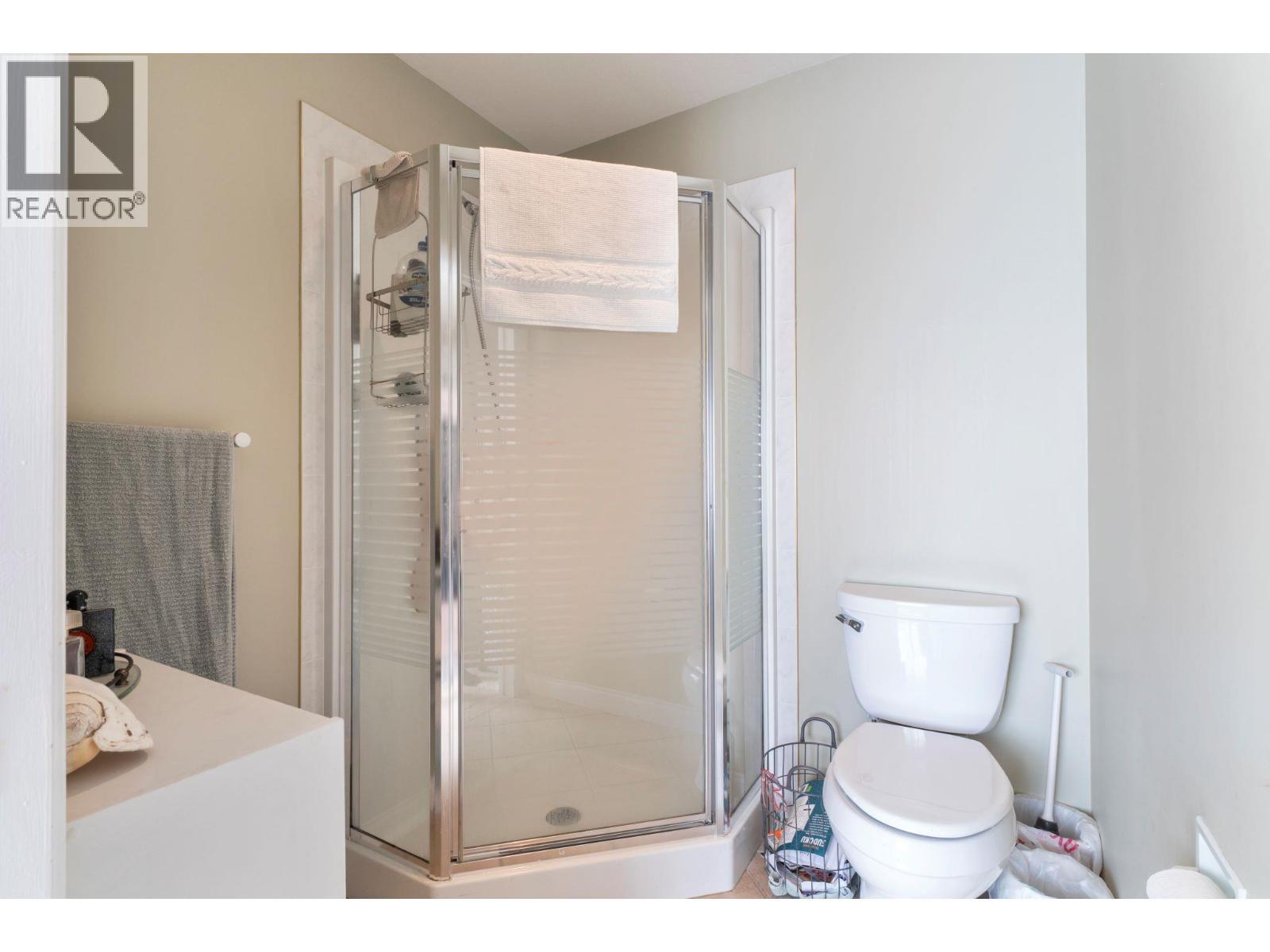 2550 Golf Course Drive Unit# 11, Blind Bay, BC - Indoor Photo Showing Bathroom