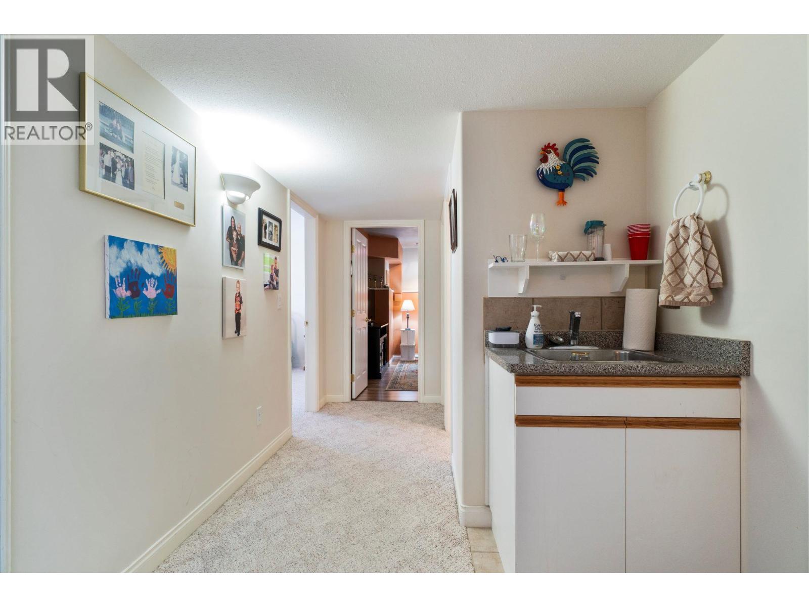 2550 Golf Course Drive Unit# 11, Blind Bay, BC - Indoor Photo Showing Other Room