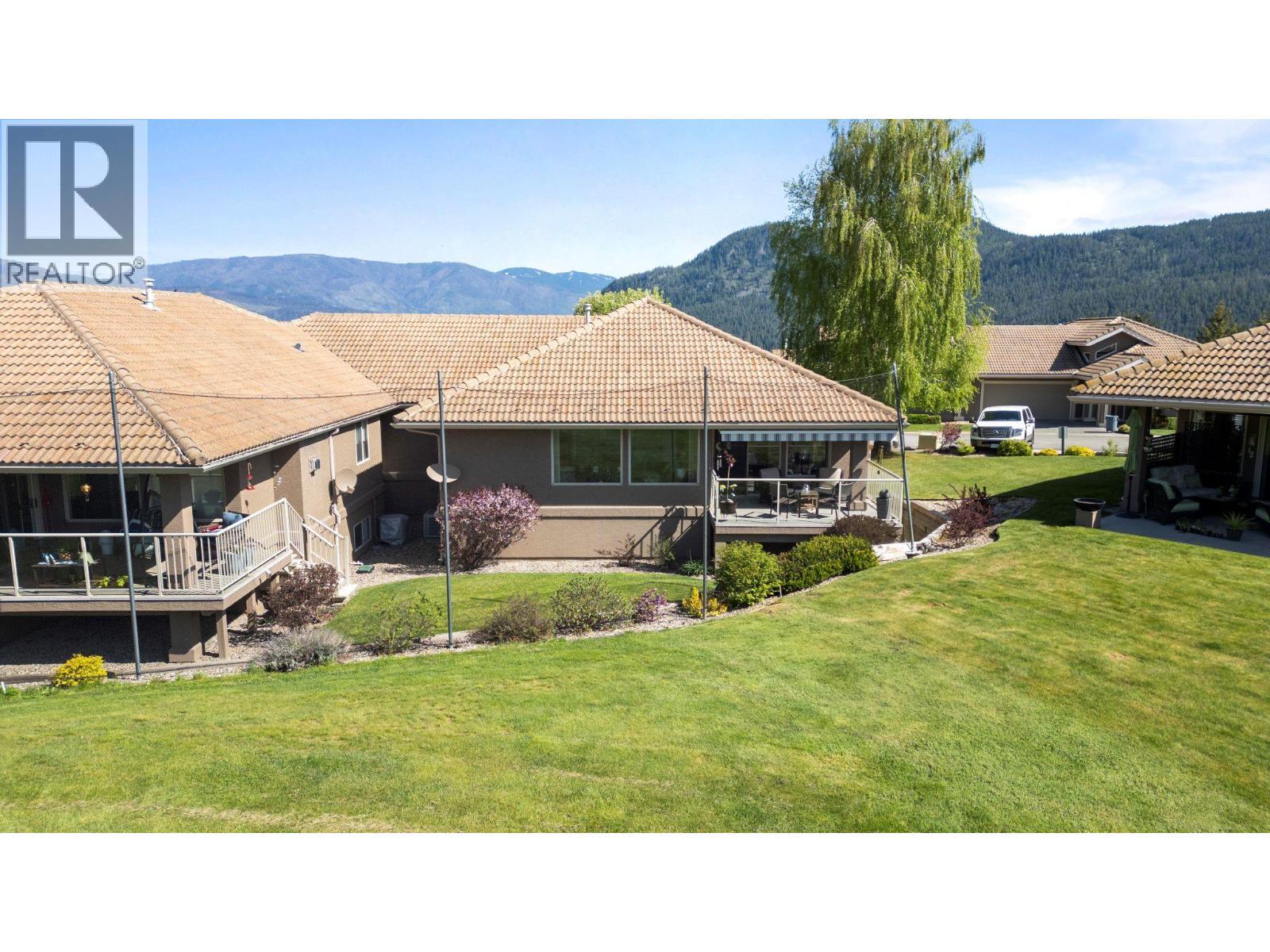 2550 Golf Course Drive Unit# 11, Blind Bay, BC - Outdoor With Deck Patio Veranda
