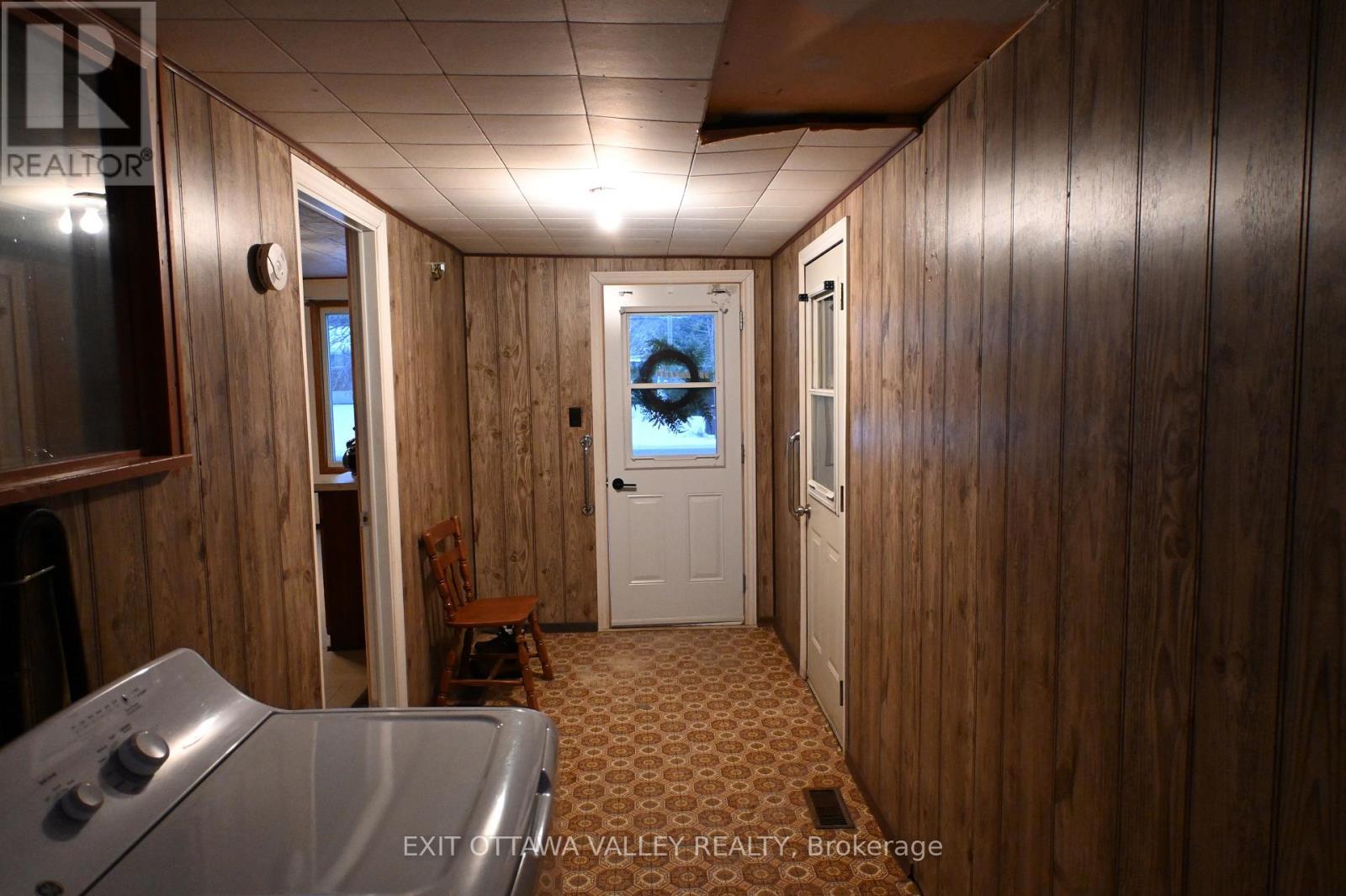 2776 Fourth Chute Road, Bonnechere Valley, ON - Indoor Photo Showing Other Room