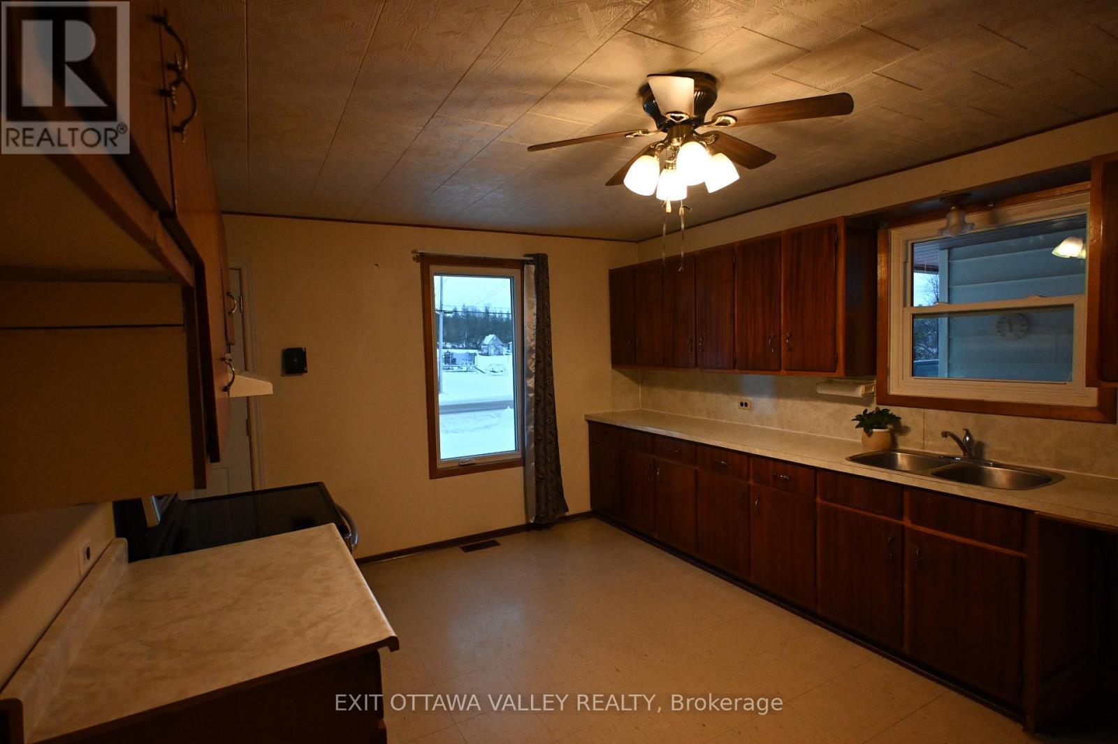 2776 Fourth Chute Road, Bonnechere Valley, ON - Indoor Photo Showing Other Room