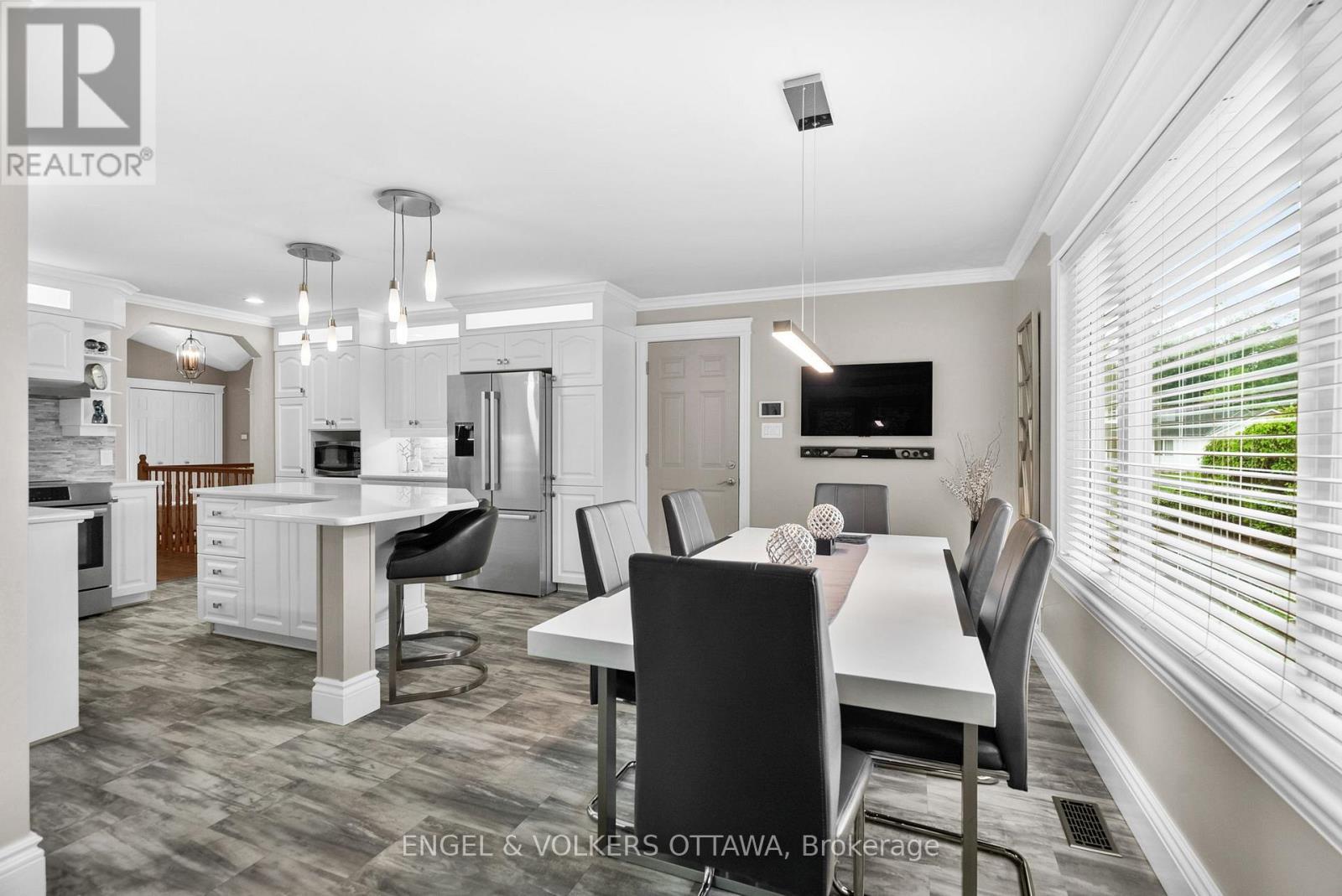 1591 Stephanie Anne Drive, Ottawa, ON - Indoor