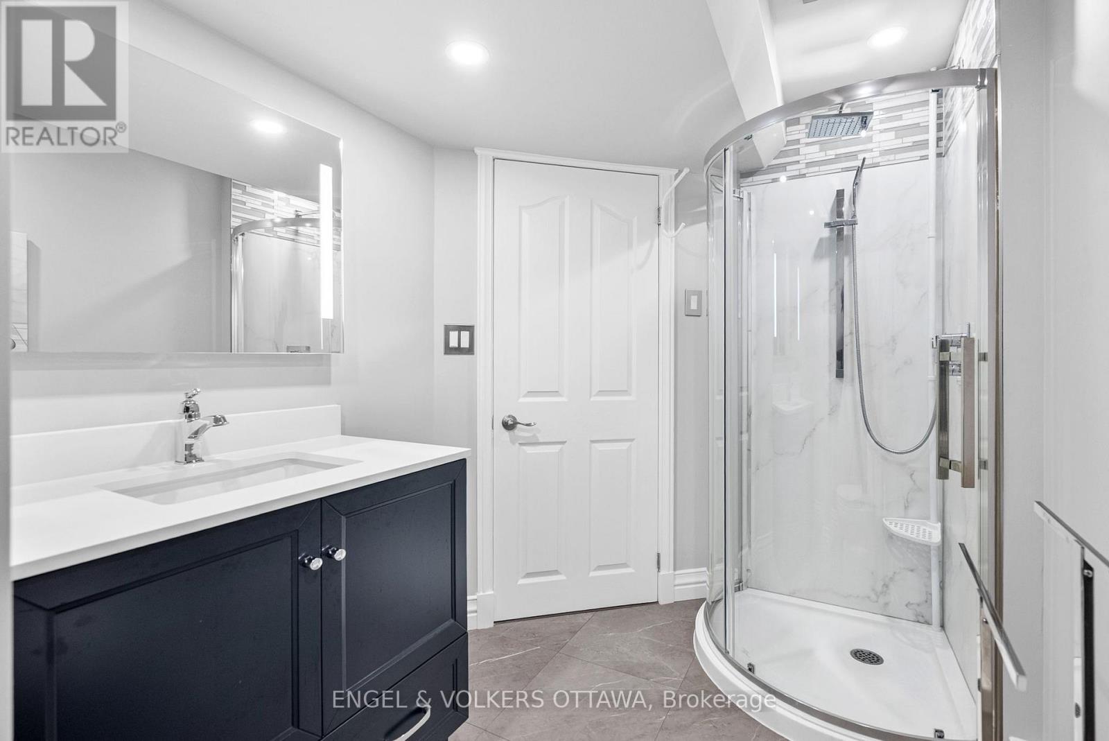 1591 Stephanie Anne Drive, Ottawa, ON - Indoor Photo Showing Bathroom