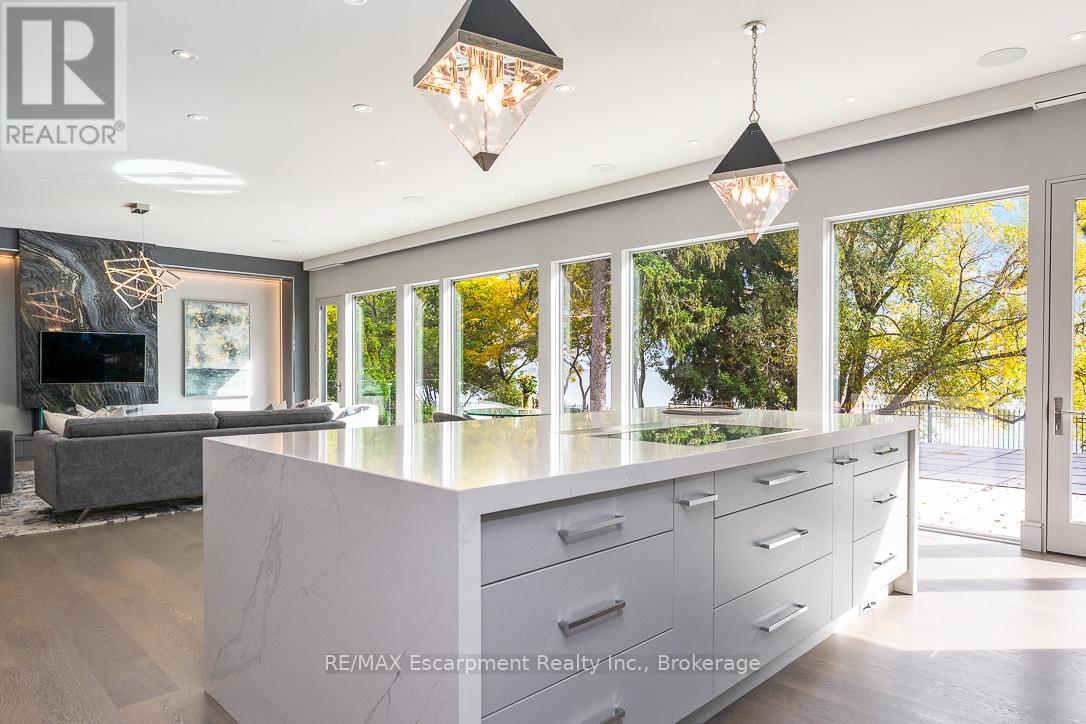 2250 Chancery Lane W, Oakville (Fd Ford), ON - Indoor