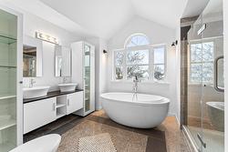 Salle de bains attenante à la CCP -