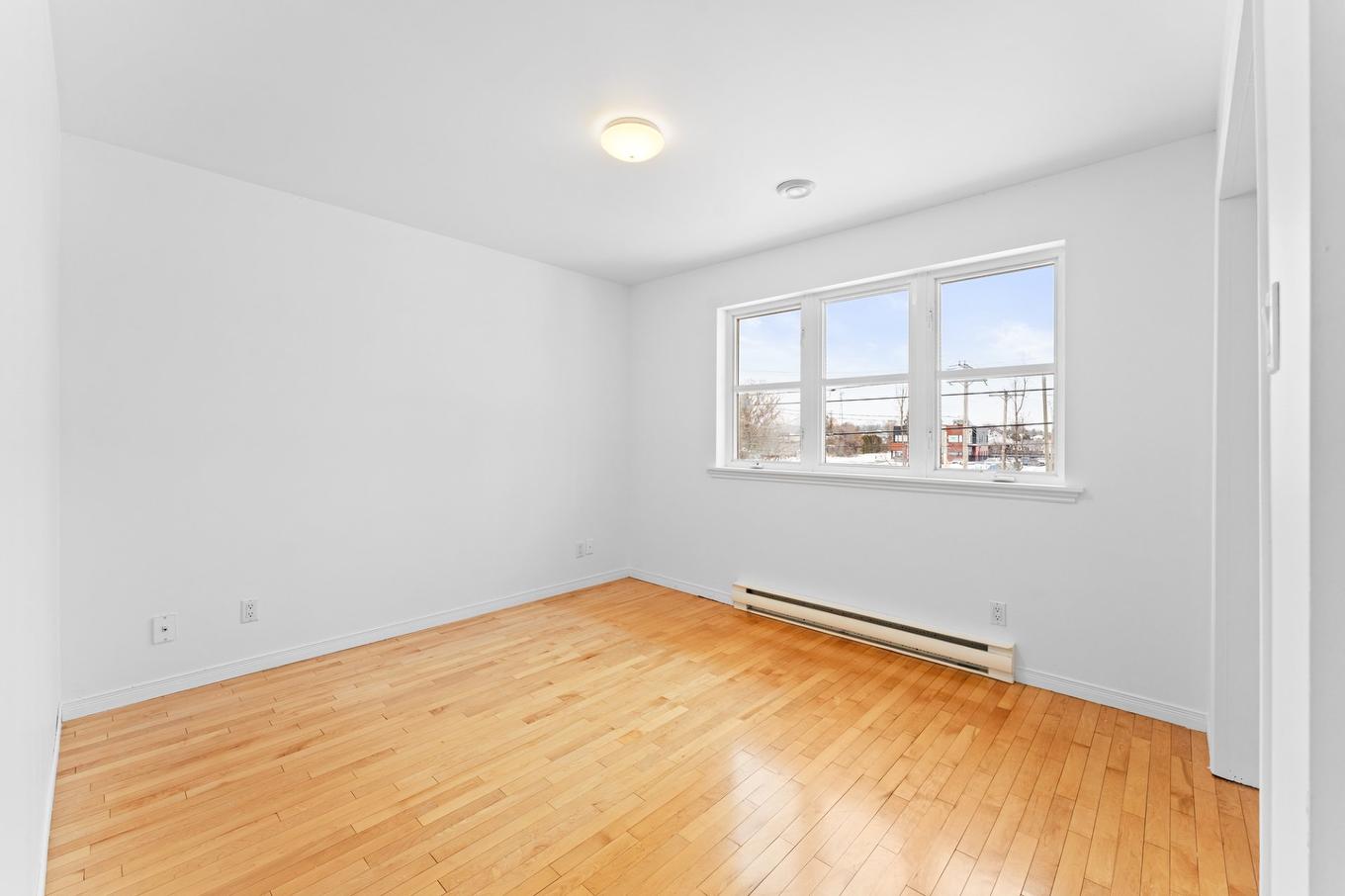 Chambre à coucher - 1576 Ch. St-Charles, Terrebonne (Lachenaie), QC - Indoor Photo Showing Other Room