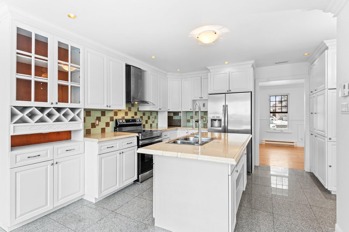 Cuisine - 1576 Ch. St-Charles, Terrebonne (Lachenaie), QC - Indoor Photo Showing Kitchen With Double Sink