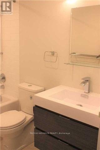 3229 - 33 Harbour Square, Toronto, ON - Indoor Photo Showing Bathroom