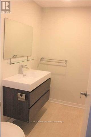 3229 - 33 Harbour Square, Toronto, ON - Indoor Photo Showing Bathroom