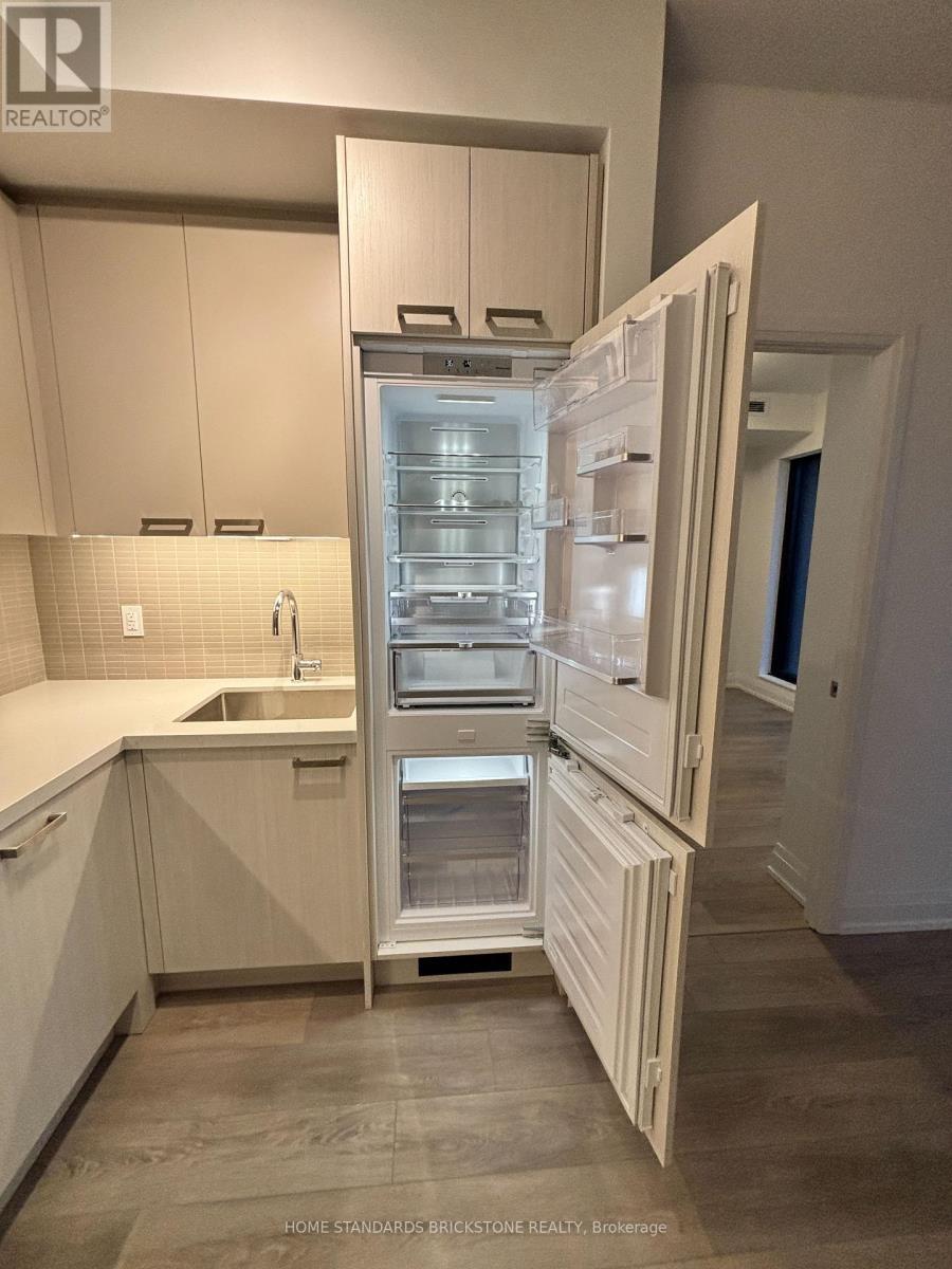 1203 - 20 Soudan Avenue, Toronto, ON - Indoor Photo Showing Kitchen