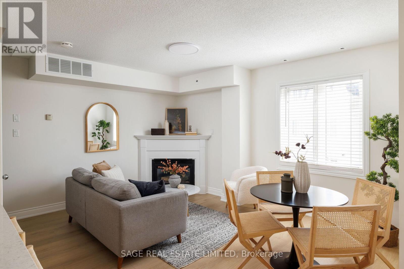 811 - 12 Sudbury Street, Toronto, ON - Indoor With Fireplace