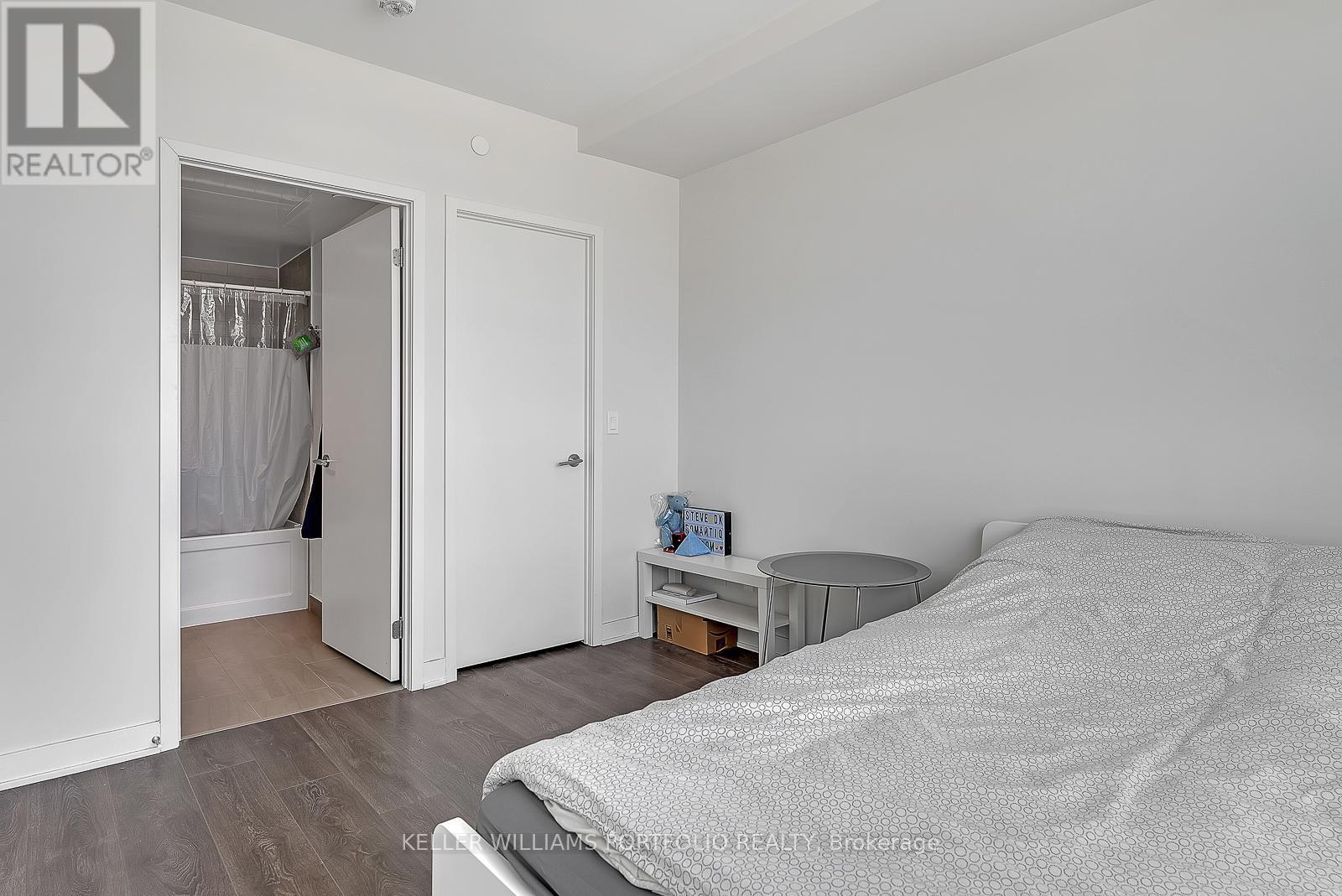 2203 - 6 Sonic Way, Toronto, ON - Indoor Photo Showing Bedroom