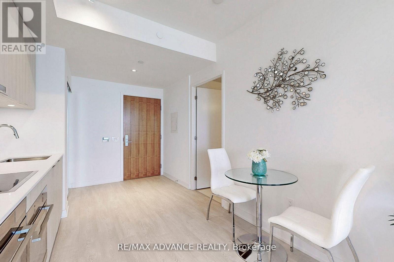 2508 - 15 Queens Quay E, Toronto, ON - Indoor