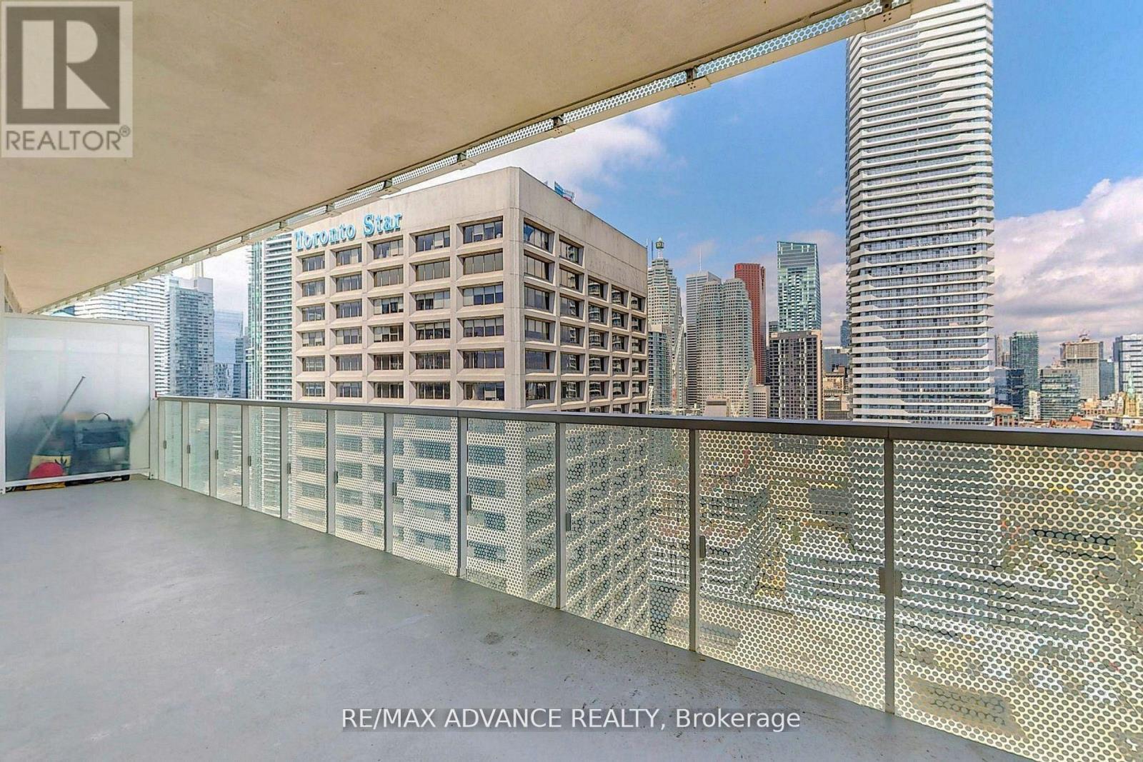 2508 - 15 Queens Quay E, Toronto, ON - Outdoor With Balcony