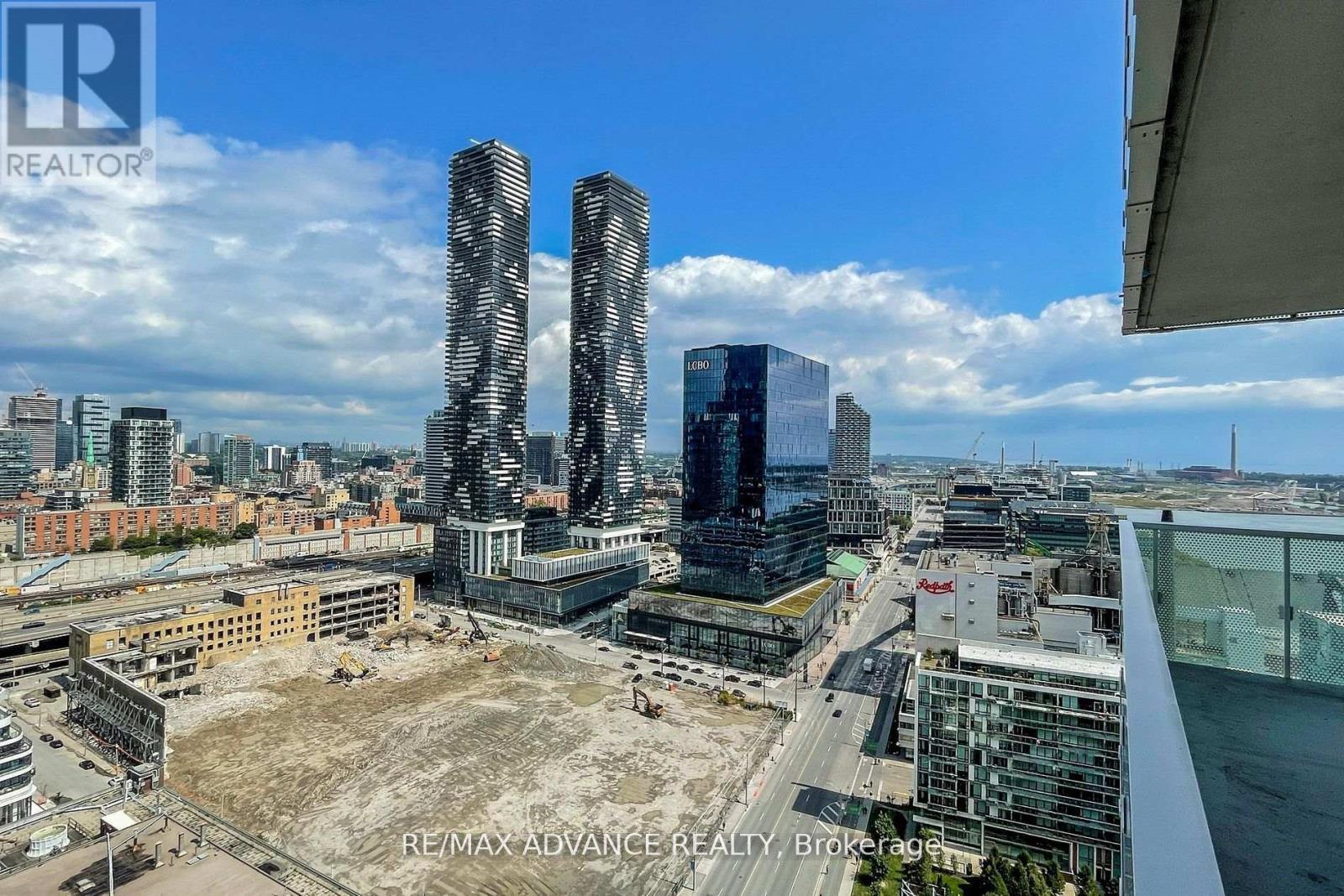 2508 - 15 Queens Quay E, Toronto, ON - Outdoor