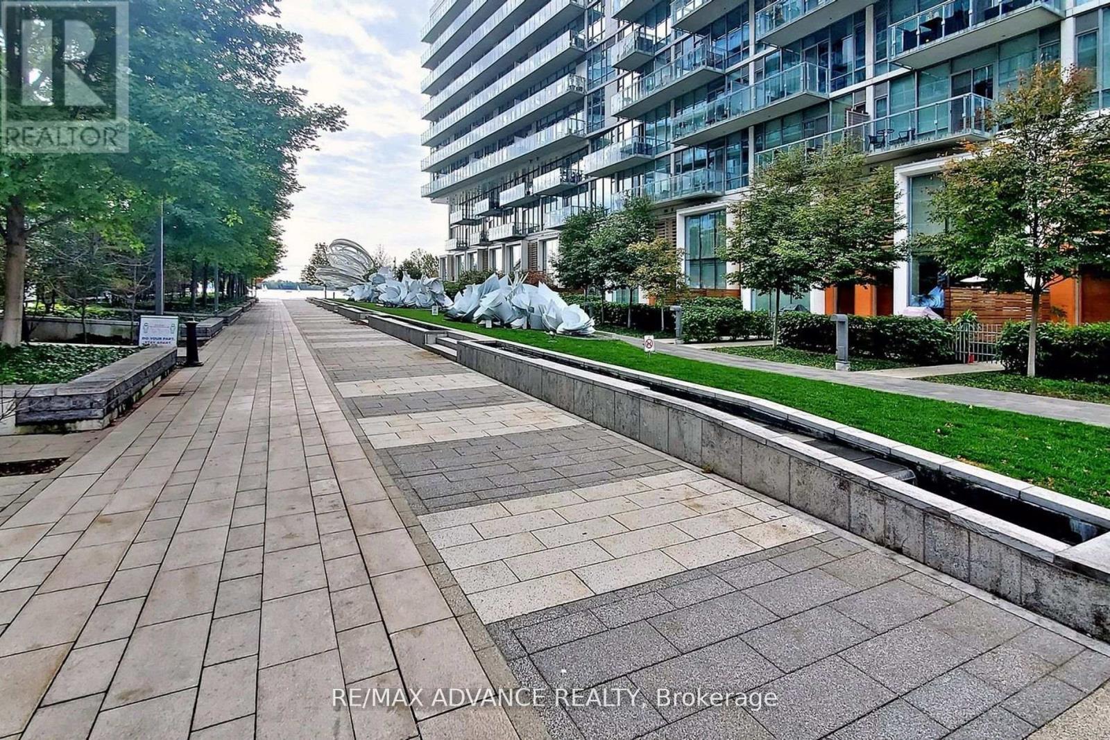 2508 - 15 Queens Quay E, Toronto, ON - Outdoor With Balcony