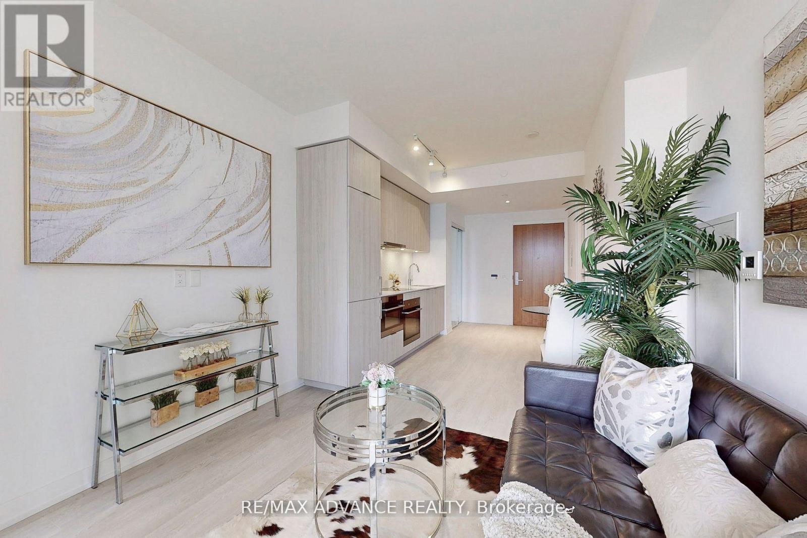 2508 - 15 Queens Quay E, Toronto, ON - Indoor Photo Showing Living Room