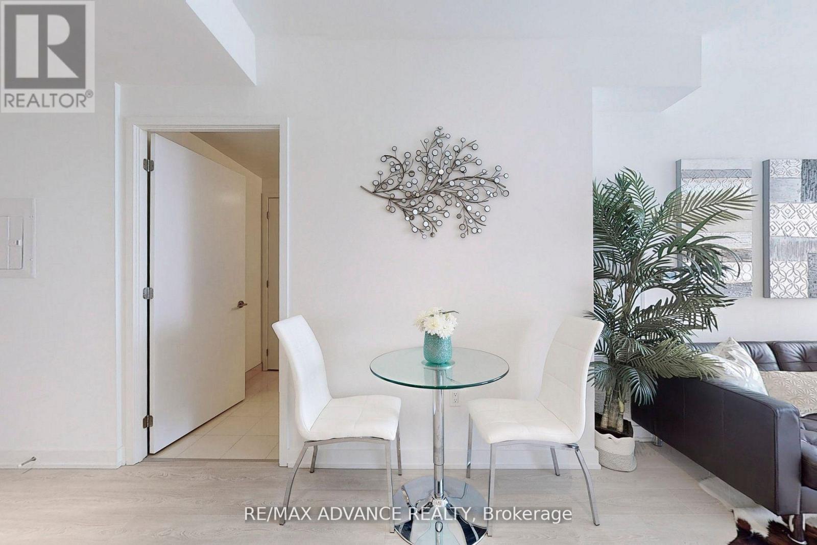 2508 - 15 Queens Quay E, Toronto, ON - Indoor Photo Showing Dining Room